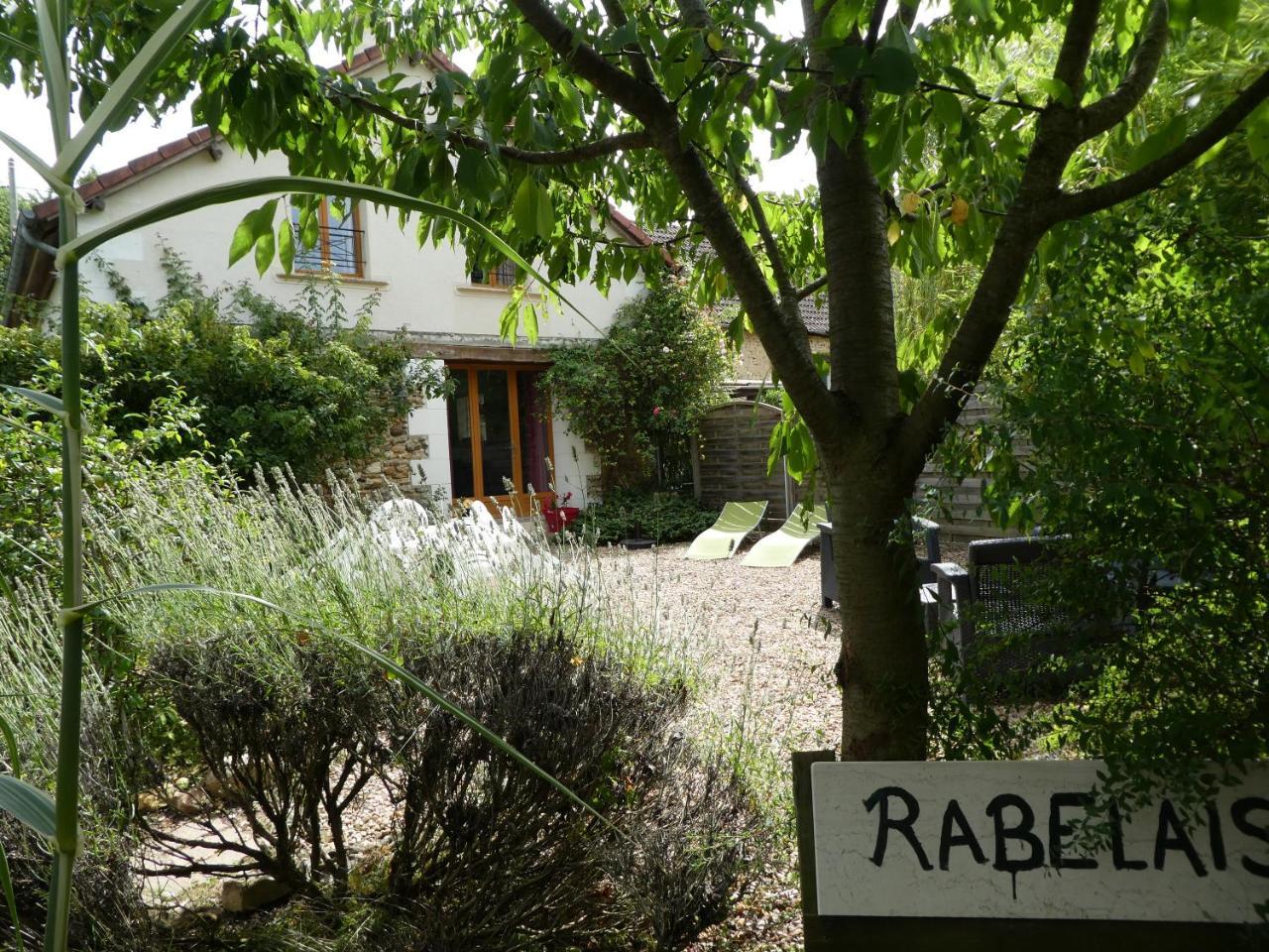 מלון Pouillé Les Chaumieres Du Chene מראה חיצוני תמונה
